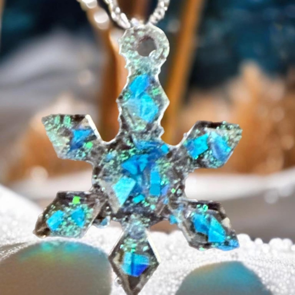 Elegant Blue Snowflake Pendant Necklace